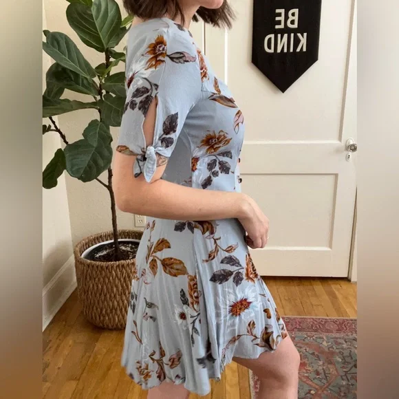 Kimchi Blue Floral Button Detail Dress - Picture 2 of 3